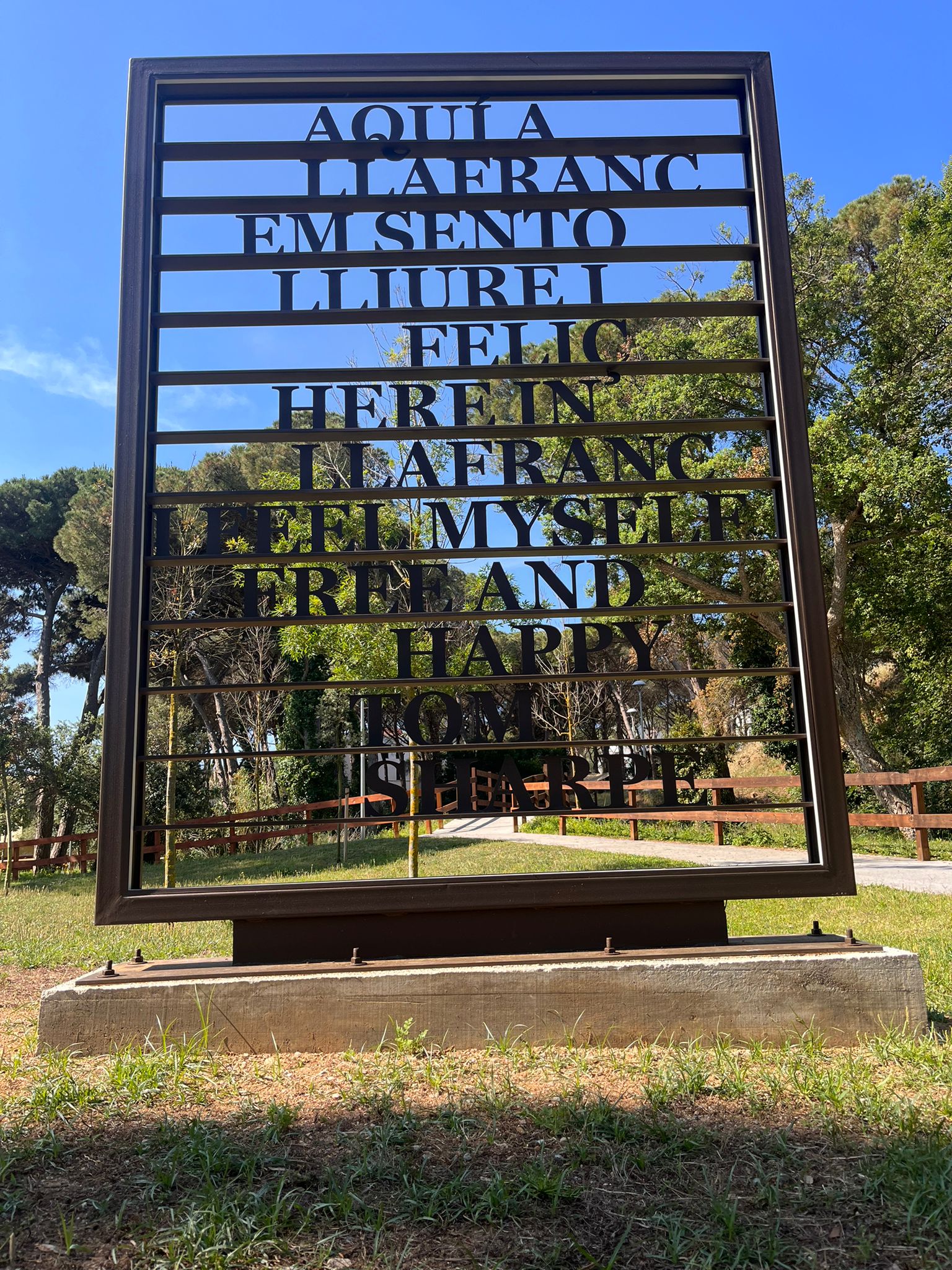 Espai Tom Sharpe, Llafranc, escultura, Ajuntament de Palafrugell