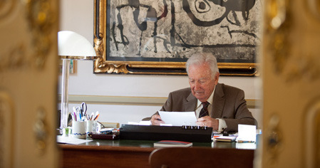 Antoni Vila Casas, fill adoptiu de Palafrugell, Ajuntament de Palafrugell