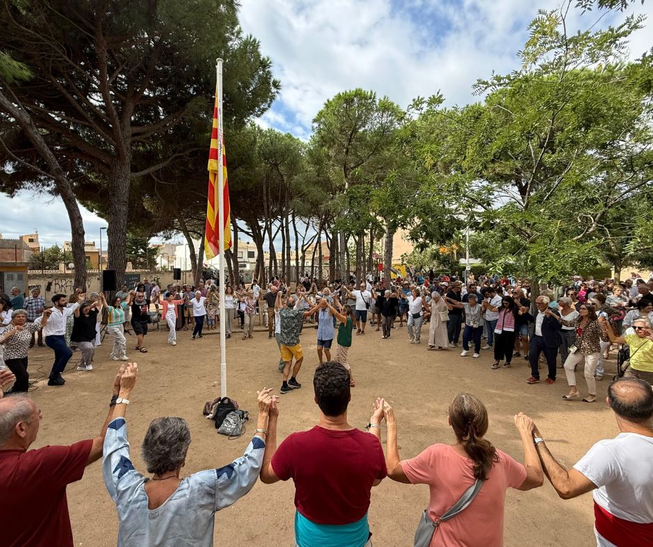 Palafrugell celebra la Diada Nacional de Catalunya amb cultura popular, cercavila i sardanes