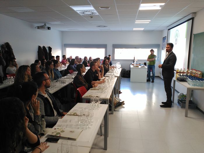 Formació alumnes enologia Unirioja