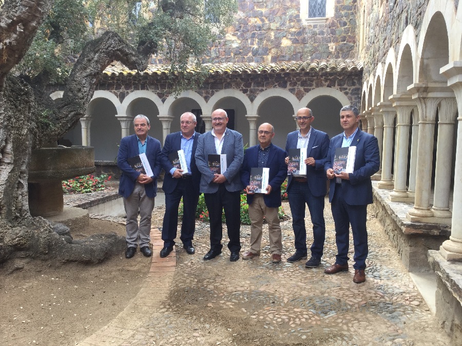 Llibre 50 anys Cantada dHavaneres