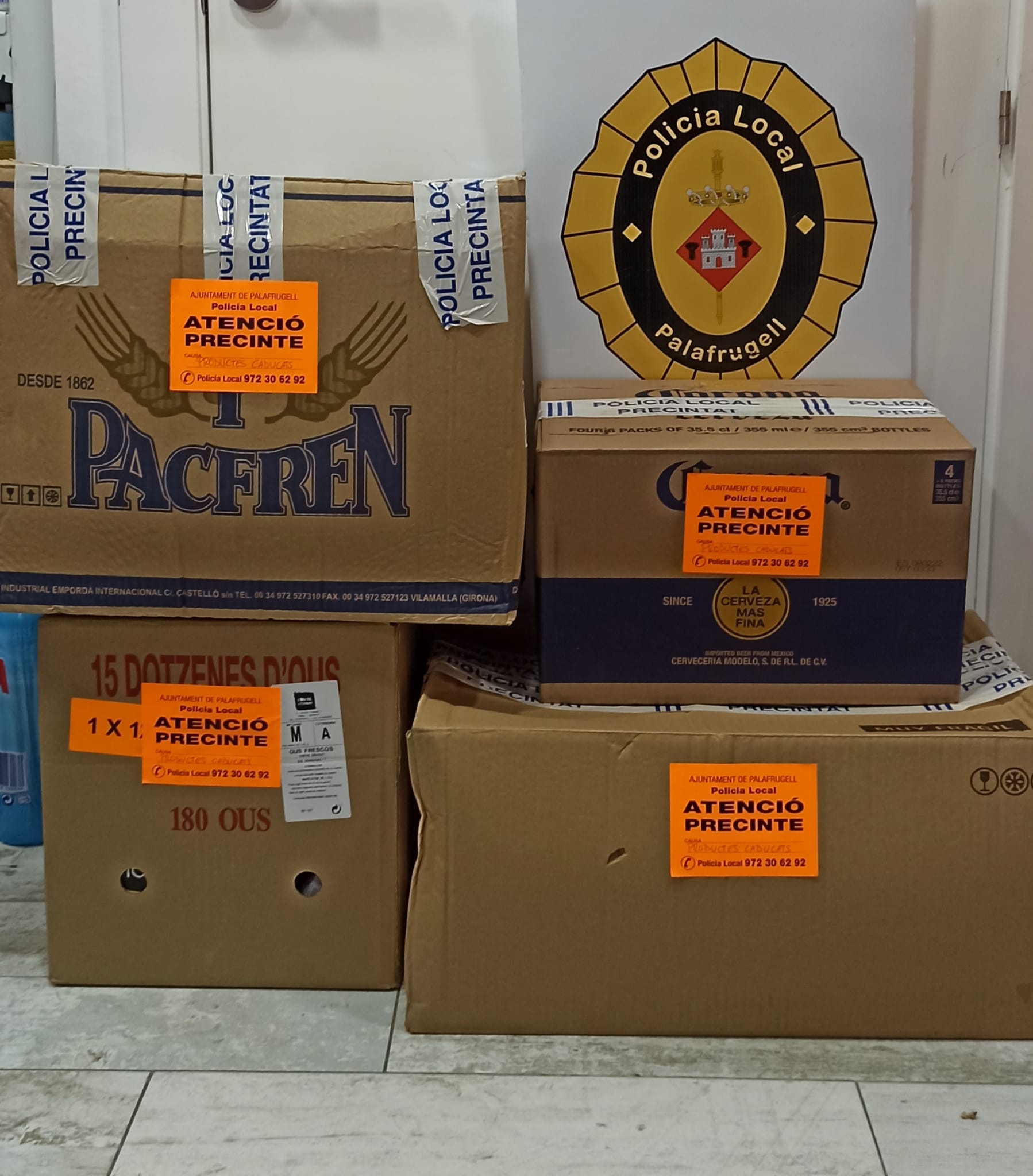 policia Local incautació productes caducats supermercat, Palafrugell
