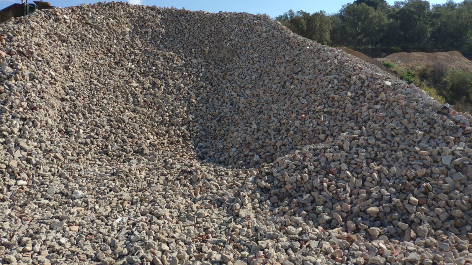 Canvi i reciclatge bancs, àrea Serveis Municipals, Ajuntament de Palafrugell