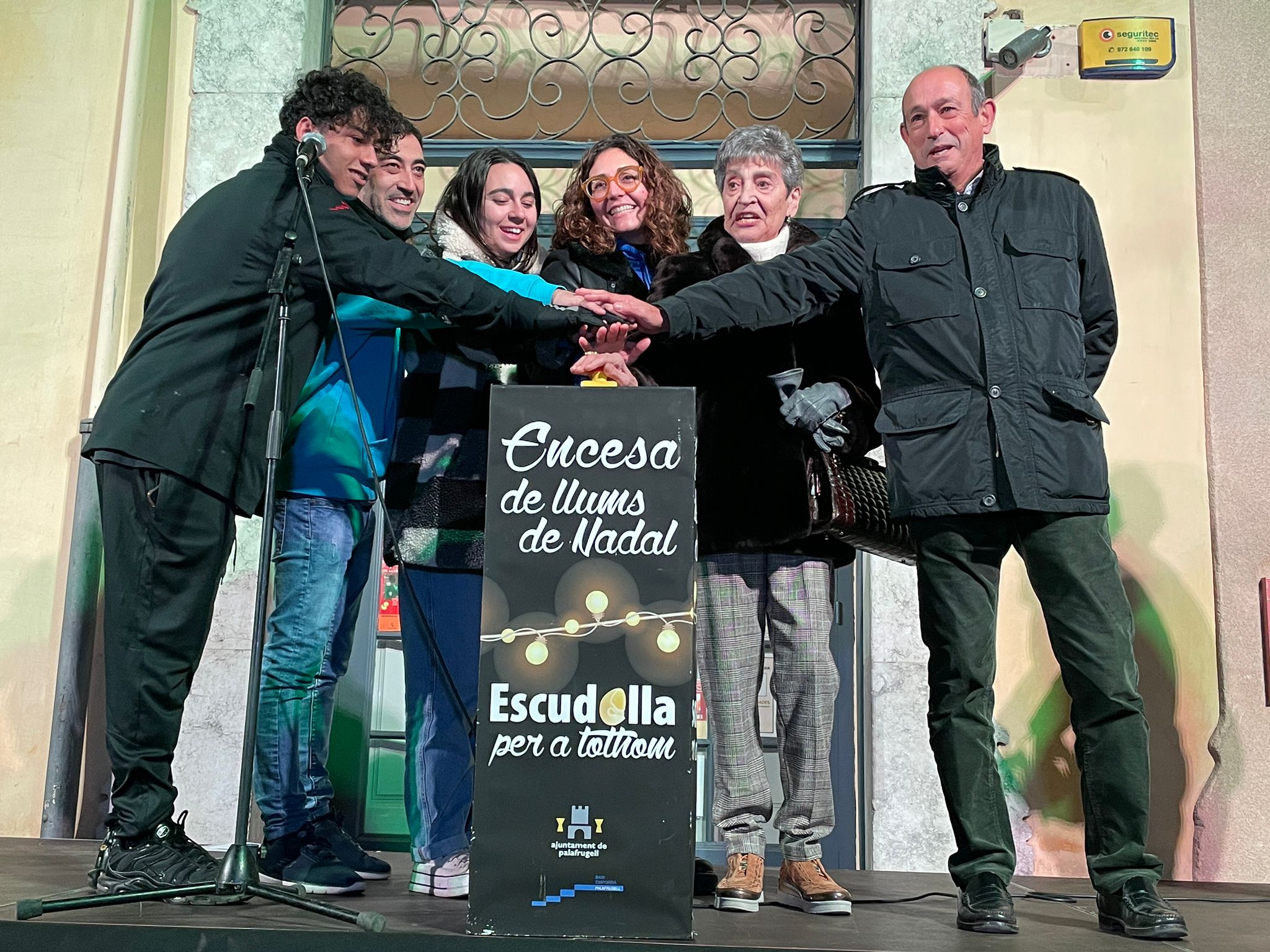 Encesa de llums de Nadal, Ajuntament de Palafrugell
