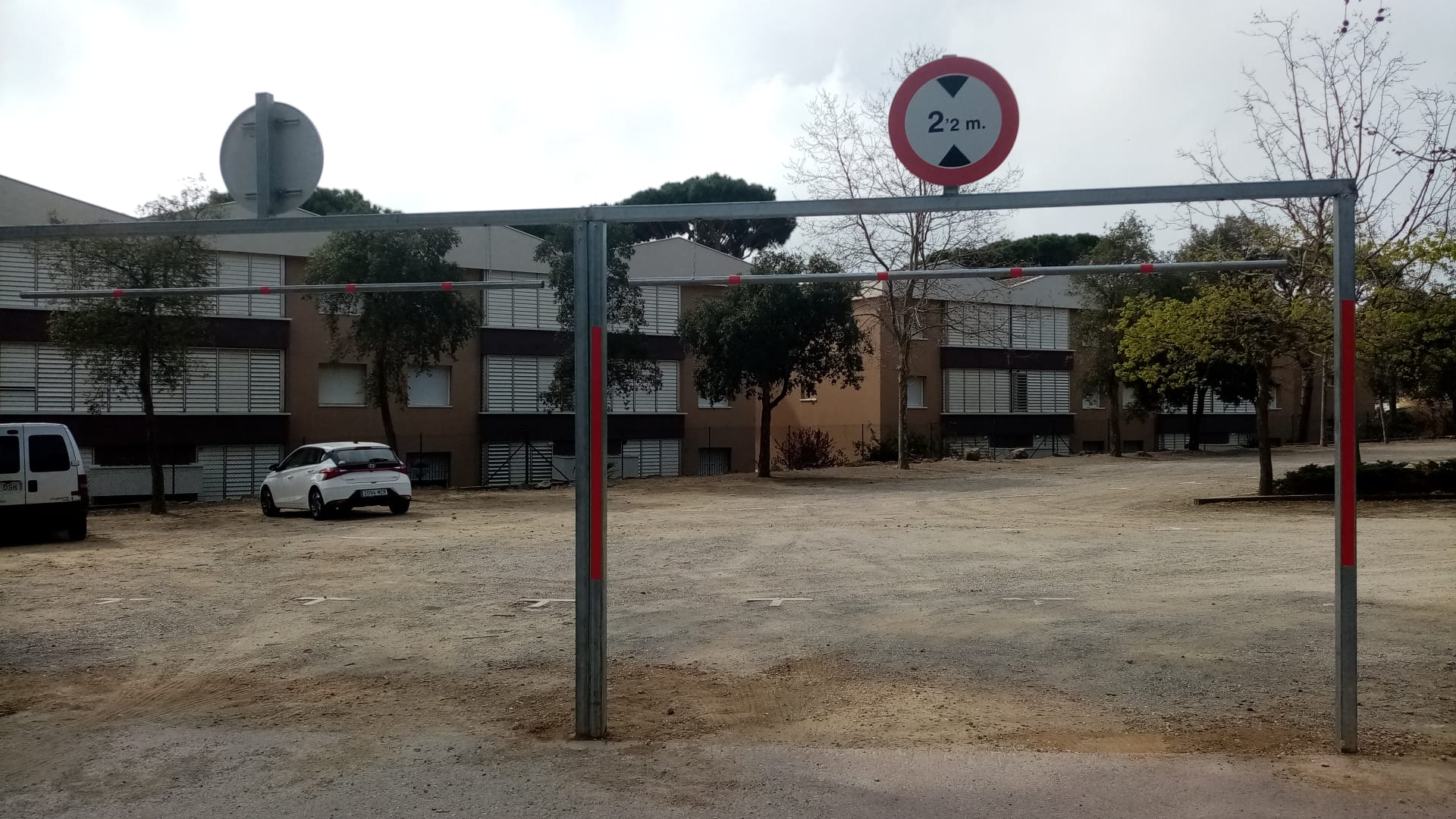 Limitadors alçada aparcaments Llafranc i Calella de Palafrugell, Ajuntament de Palafrugell