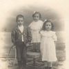 Membres de la tercera generació: Joan, Maria i Sara Llorens Bassa. El primer seria el futur president del Casal Català de Buenos Aires (AMP/Col. família Bassa)